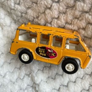 1970 Tootsietoy Die Cast Toy Buzy Bee Bus Yellow Truck Van Vintage USA Made